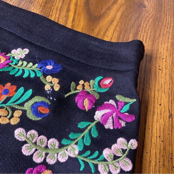 Her Entire Name Says Grace Mini Skirt Size Small Bright Embroidered - Picture 9 of 12